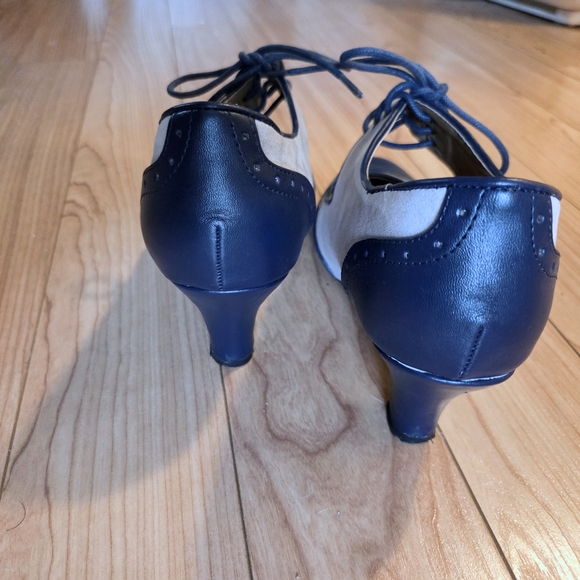 Modcloth Retro Oxford Heels Size 8.5 - Picture 5 of 5